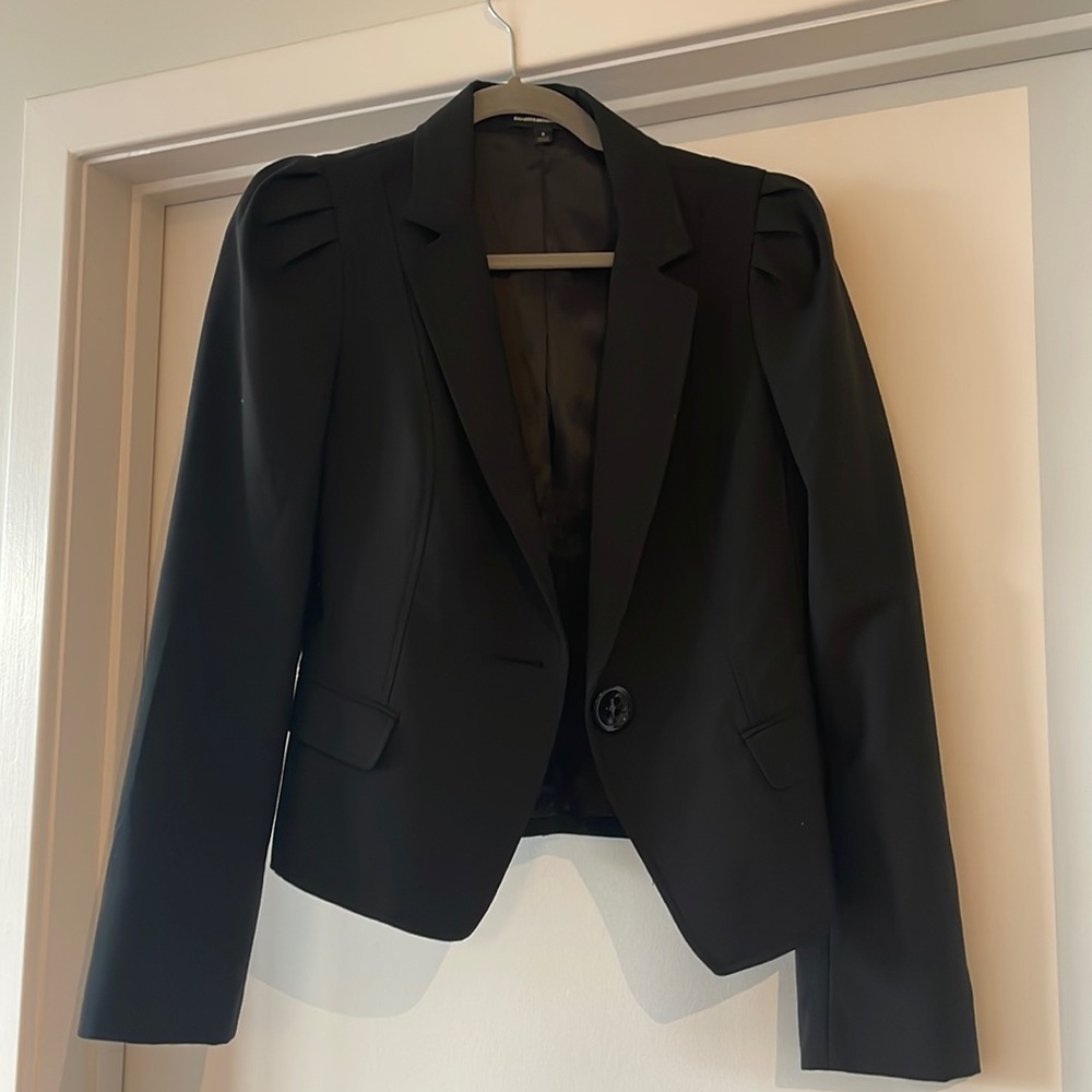 Express Design Studio Short Black Blazer -Size 6